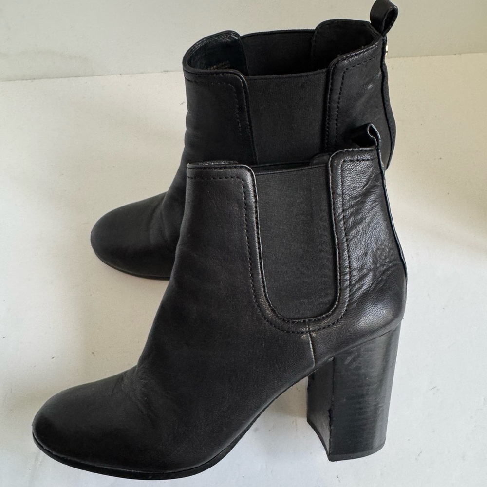 Tory Burch Margaux Leather ankle boots Size 9.5